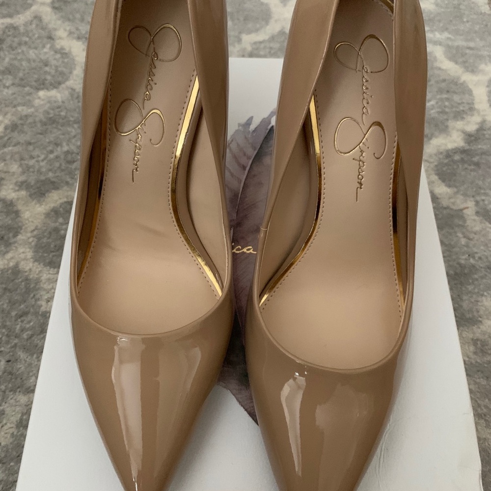 Jessica Simpson Cassani Pump